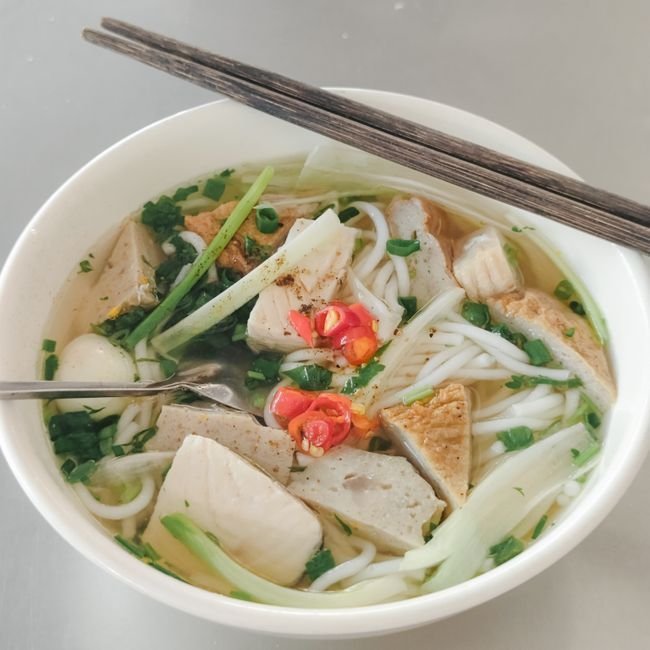 Vietnamesisk nudelsuppe med urter